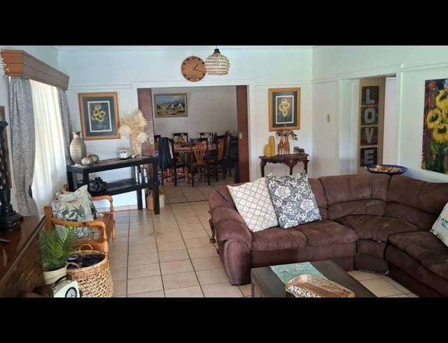 5 BEDROOM HOUSE FOR SALE IN STILFONTEIN